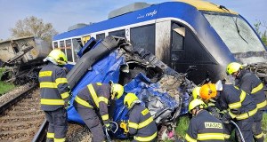 Tragedia na Słowacji. Pociąg osobowy wjechał w ciężarówkę