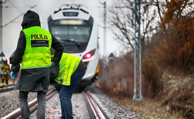 Tragedia na torach. Pociąg śmiertelnie potrącił człowieka