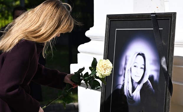 Tragedia na Uniwersytecie Warszawskim. Rektor: Zginęła matka trójki dzieci