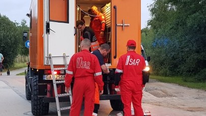 Tragedia niedaleko Kołobrzegu. Spadochroniarze wpadli do morza, dwie osoby nie żyją