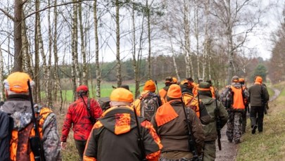 Tragedia podczas polowania. Strzał oddał zagraniczny myśliwy