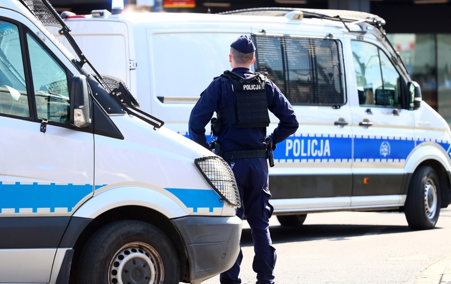 Tragedia rodzinna. Syn zginął, ojciec zatrzymany (zdjęcie ilustracyjne) /Shutterstock