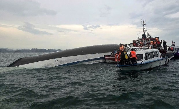 Tragedia u wybrzeży Wietnamu. Łódź z rodzinami poszła na dno