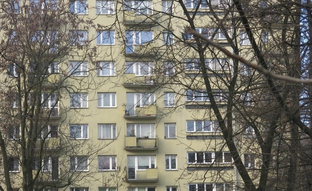 Tragedia w Dąbrowie Górniczej. Małe dziecko wypadło z siódmego piętra