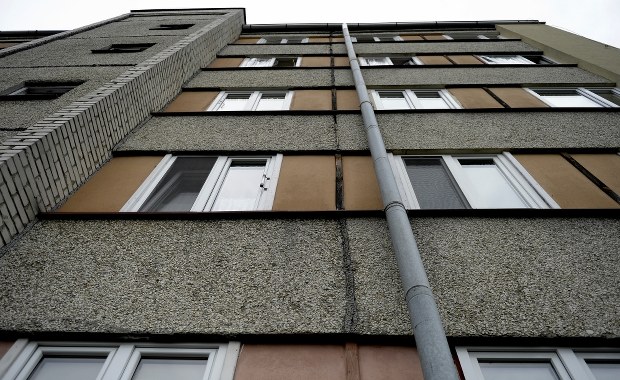 Tragedia w Dębicy. Kobieta, która wyrzuciła przez okno dziecko, przyznała się do winy