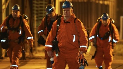 Tragedia w Karwinie: Ratownicy wciąż próbują ugasić pożary. W tle żałoba