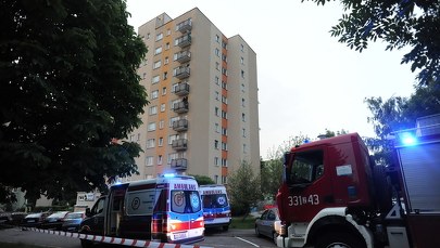Tragedia w Koszalinie. Dzieci w wieku 4 i 5 lat wypadły z okna
