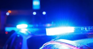 Tragedia w Świeciu. Auto przebiło płot i wjechało w kobietę na podwórku