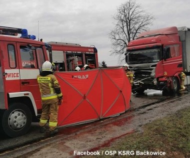 Tragedia w Świętokrzyskiem. W wypadku zginęły dwie osoby