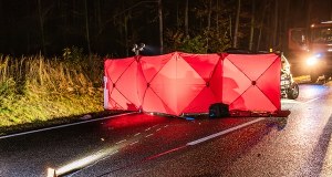 Tragedia w Wielkopolsce. BMW potrąciło 20-latkę podczas cofania