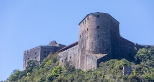 Tragedia w XIX-wiecznej twierdzy. Dziesiątki osób nie żyją