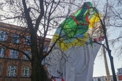 Tragedia w Zielonej Górze. Balon zahaczył o blok, nie żyje jedna osoba