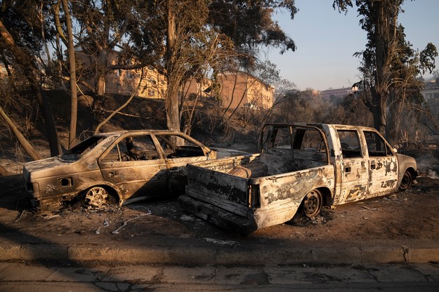 Tragiczne skutki pożarów w Chile /ADRIANA THOMASA /PAP/EPA