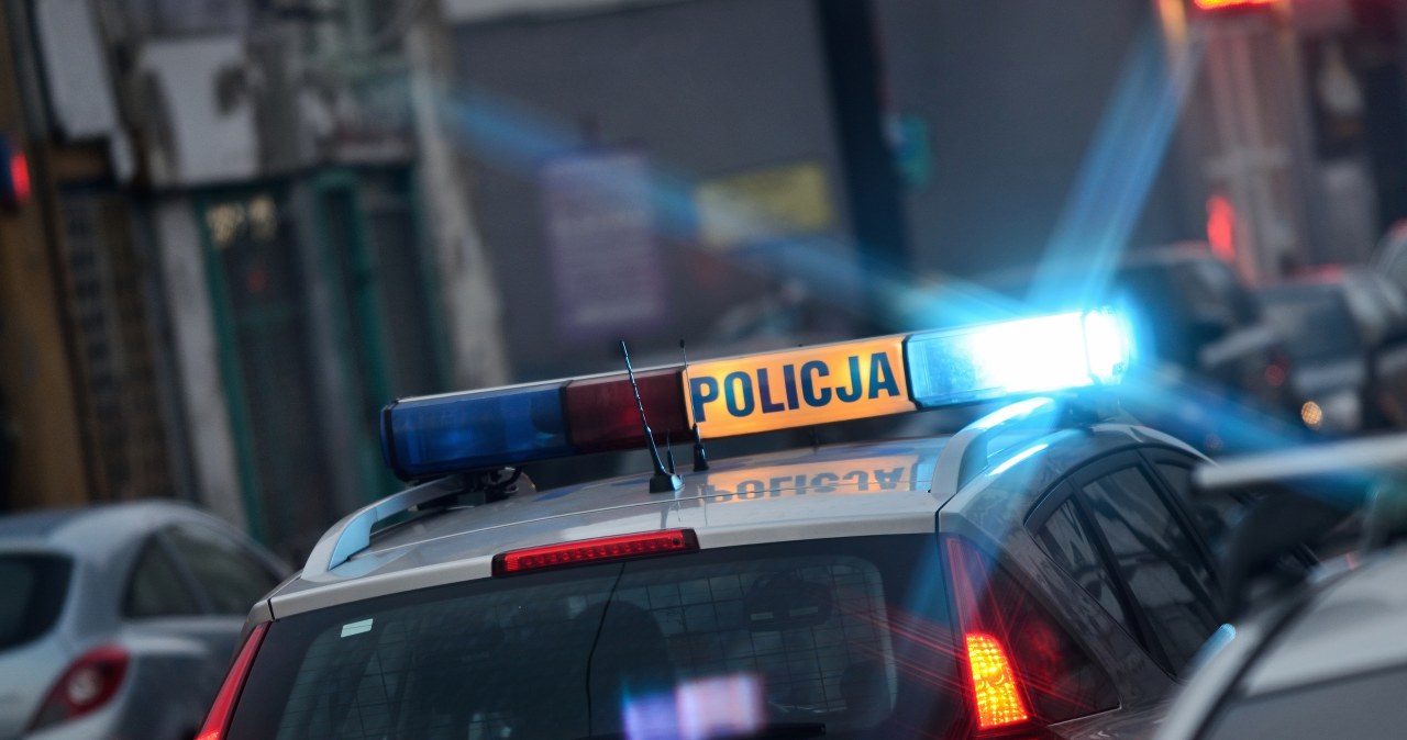 Tragiczny finał szarpaniny na środku drogi. Policja szuka świadków