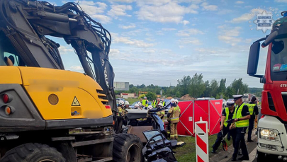 Tragiczny poranek na A4. Jedna osoba nie żyje, czwórka w stanie krytycznym