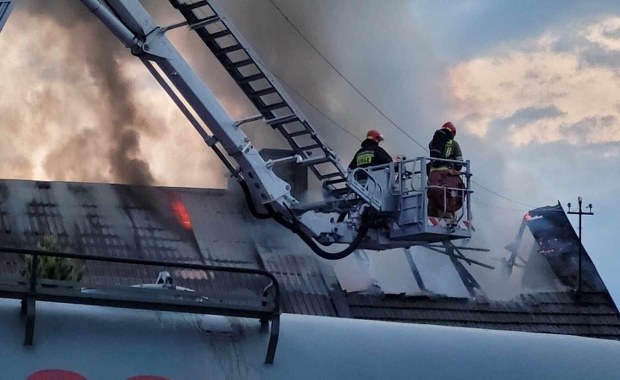 Tragiczny pożar w Dąbrowie Wielkiej. Nie żyją trzy osoby