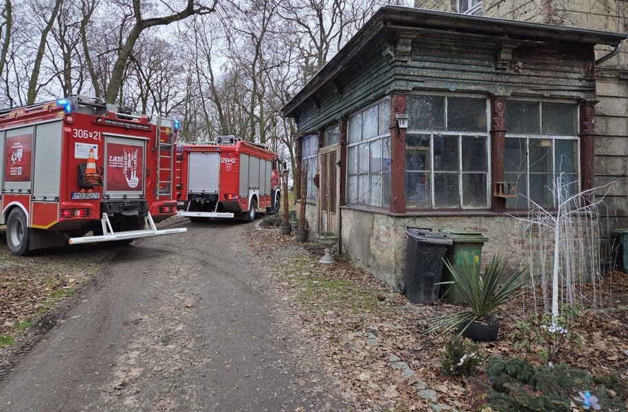 Tragiczny pożar w podpoznańskich Komornikach; zdjęcie z miejsca zdarzenia /Ochotnicza Straż Pożarna w Kleszczewie /Facebook