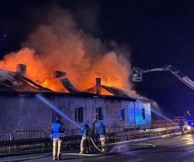 Tragiczny pożar w Świętokrzyskiem. W budynku znaleziono zwęglone ciało