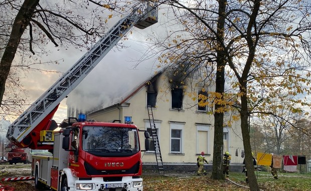 Tragiczny pożar zabytkowego dworu na Pomorzu. Nie żyje 55-latek