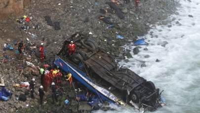 Tragiczny wypadek autobusu na "diabelskim zakręcie". Zginęło 48 osób