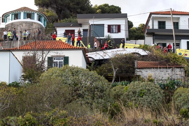 Tragiczny wypadek autobusu w Portugalii /HOMEM GOUVEIA  /PAP/EPA
