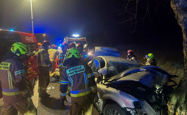 Tragiczny wypadek. Jedna osoba nie żyje, dwie w poważnym stanie