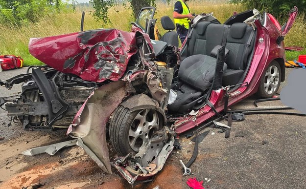 Tragiczny wypadek na drodze Łobez - Starogard w gminie Resko /Komenda Powiatowa Państwowej Straży Pożarnej w Łobzie /Facebook