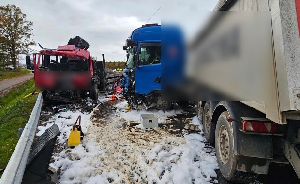Tragiczny wypadek na S6. Jedna osoba nie żyje, druga w ciężkim stanie