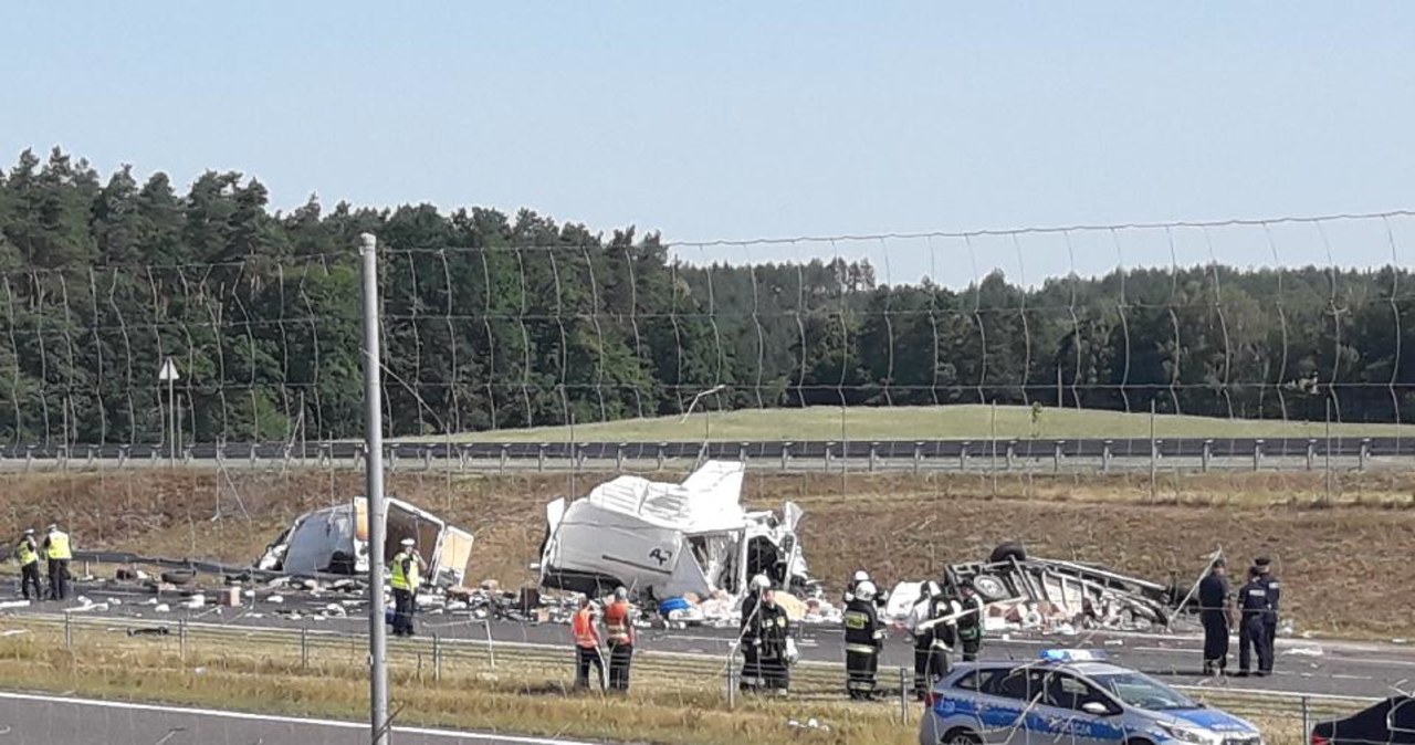 Tragiczny wypadek na S7. Auta stanęły w ogniu 
