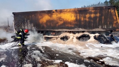 Tragiczny wypadek na trasie S7. Po zderzeniu pojazdów pojawił się ogień