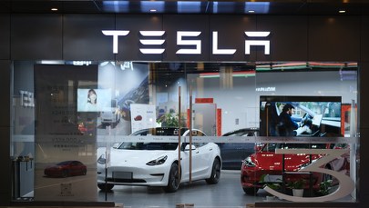 Tragiczny wypadek Tesli w Chinach. Policja bada, co zawiodło 