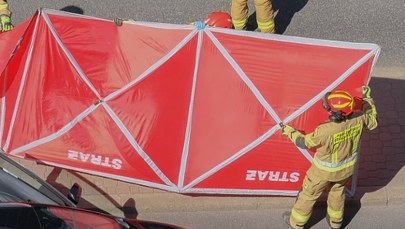 Tragiczny wypadek w Krakowie. Motocyklista uderzył w bariery, zginął na miejscu