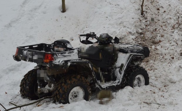 Tragiczny wypadek w lesie. Quad przygniótł 44-latka, mężczyzna zmarł