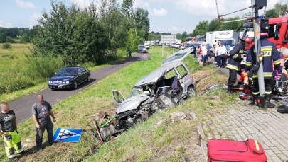 Tragiczny wypadek w Małopolsce. Karetka zderzyła się z samochodem, nie żyje jedna osoba