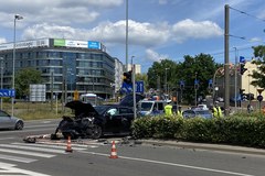 Tragiczny wypadek w Szczecinie. Ambulans wjechał w przystanek