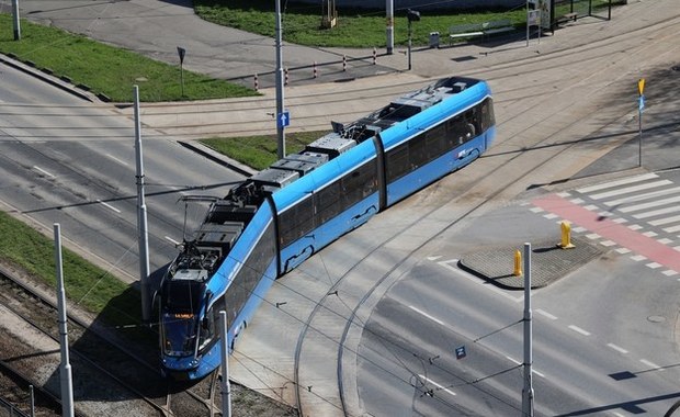 Tragiczny wypadek we Wrocławiu. Rowerzysta wpadł pod tramwaj