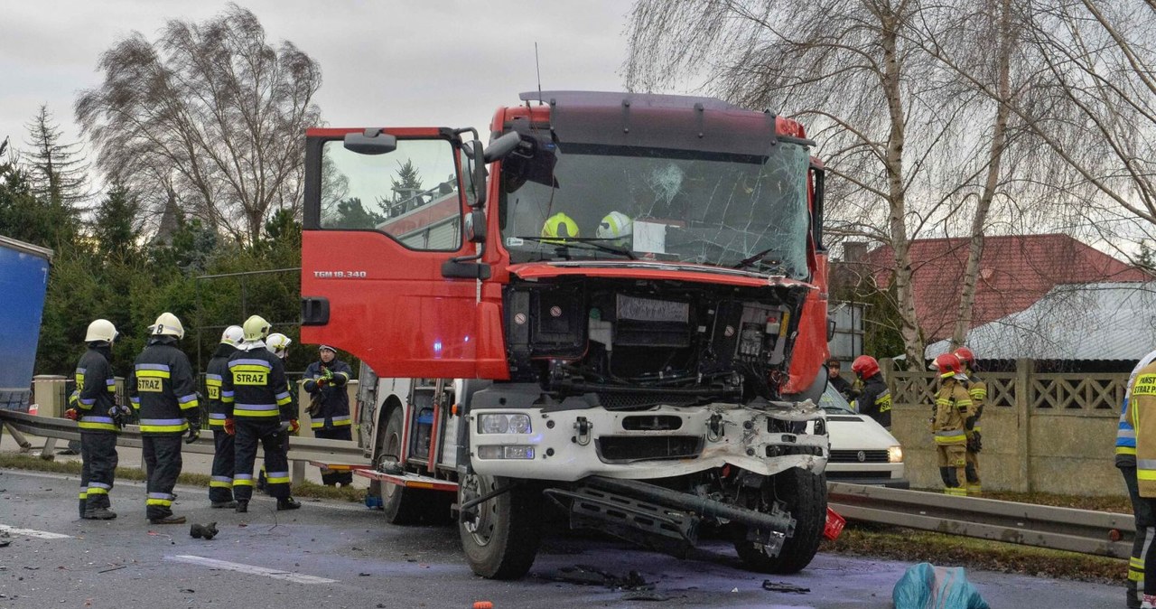 Tragiczny wypadek wozu strażackiego w miejscowości Czernikowo /PIOTR LAMPKOWSKI / SE / EASTNEWS /Agencja SE/East News