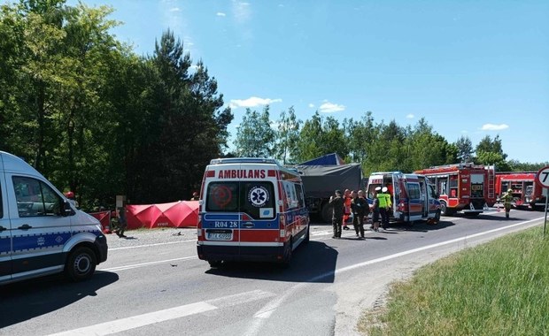 Tragiczny wypadek z udziałem wojskowej ciężarówki na Podkarpaciu. Zginęły dwie osoby