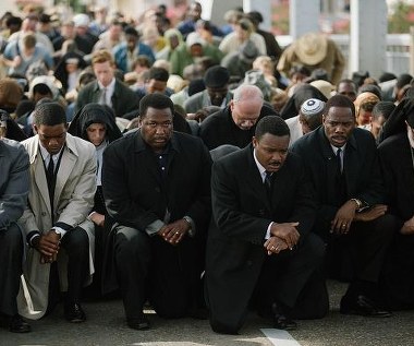 Trai Byers, Stephan James, Wendell Pierce, David Oyelowo, Colman Domingo i Michael Shikany w scenie z filmu "Selma"