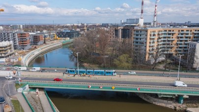 Tramwaj po raz pierwszy na Moście Dmowskiego we Wrocławiu. "Historyczna chwila"