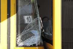 Tramwaj uderzył w autobus w Warszawie