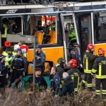 Mediolan Tramwaj wykoleił się i uderzył w budynek. Są ofiary śmiertelne