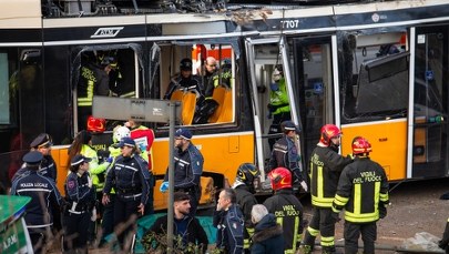 Tramwaj wykoleił się i uderzył w budynek. Są ofiary śmiertelne