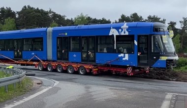 Tramwaj zablokował rondo, na którym nie ma torów. Jak to możliwe?