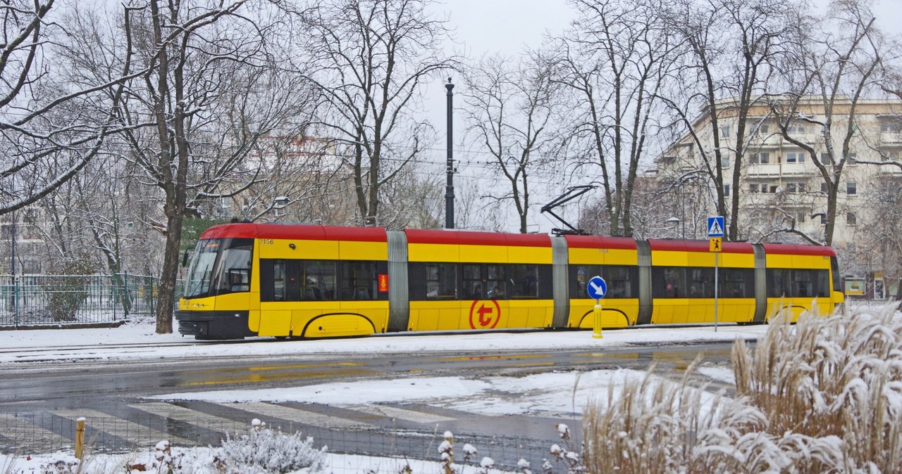 Tramwaje Warszawskie prowadzą rekrutacje. Firma szuka mistrza. /Marek Bazak /East News