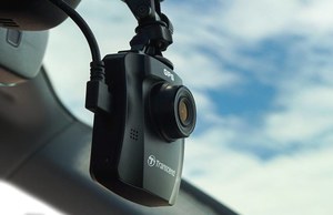 Transcend DrivePro 230 - rejestrator trasy wspierający bezpieczną jazdę 