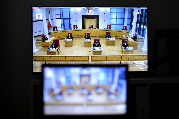 Transmisja z posiedzenia Trybunału Konstytucyjnego w Warszawie / 	Marcin Obara  /PAP