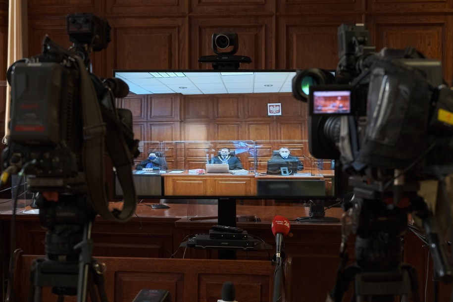 Transmisja z Sądu Okręgowego w Warszawie, gdzie zapadł wyrok w procesie ws. zabójstwa byłego szefa policji gen. Marka Papały /Mateusz Marek /PAP