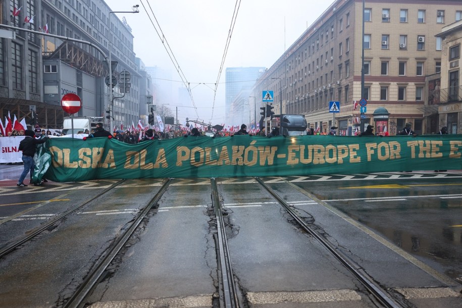 Transparent na Marszu Niepodległości /Albert Zawada /PAP