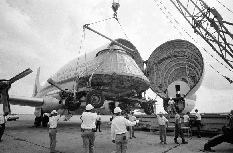 Transport fragmentu rakiety Apollo /Wikipedia /materiały prasowe